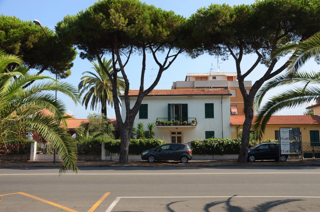 Casa Lia Vila Marina Di Carrara Exterior foto